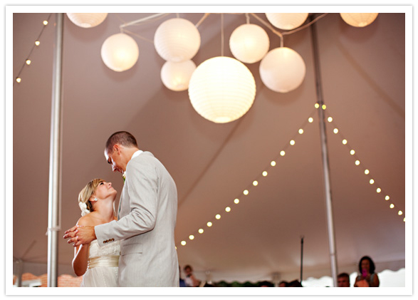 casual elegant maryland wedding Large paper lantern lighting in the center 