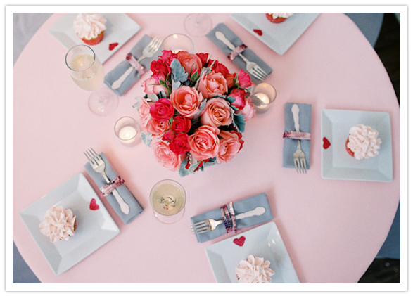 red-pink-coral-rose-centerpiece red-pink-coral-rose-centerpiece