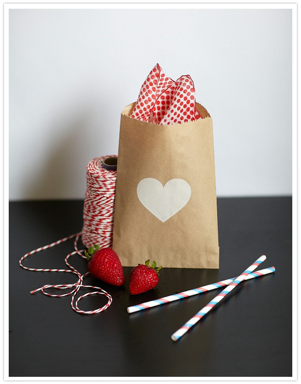 100 Layer Cake white heart kraft bags
