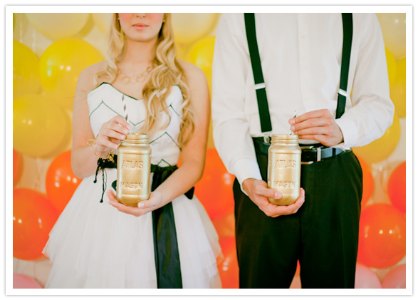 gold-painted mason jars gold-painted mason jars