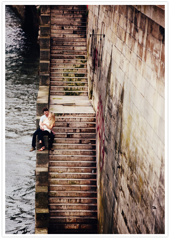 seine river engagement shoot