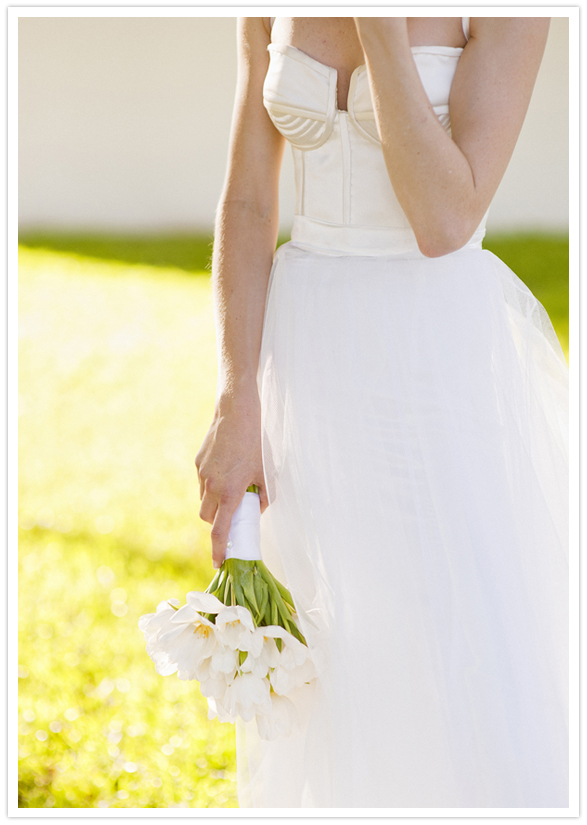 white tulip bouquet