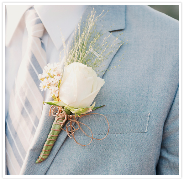 simple white rose boutonniere simple white rose boutonniere