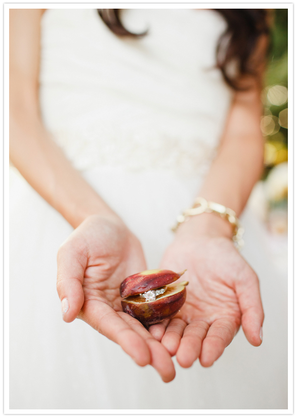 fig engagement ring holder