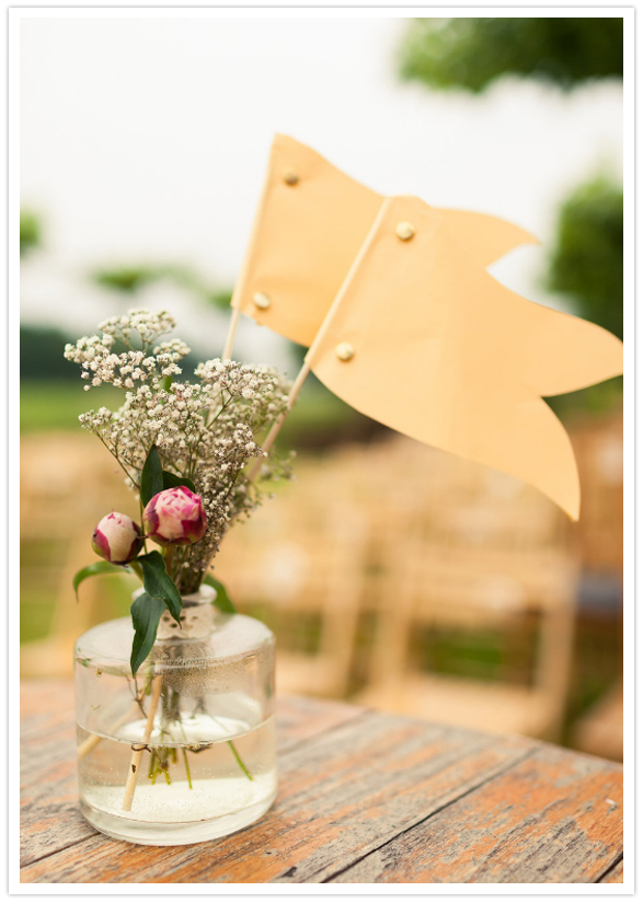 paper flags and flowers paper flags and flowers