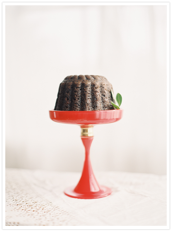 Steamed persimmon pudding
