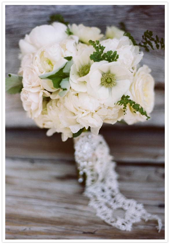 white wedding bouquet