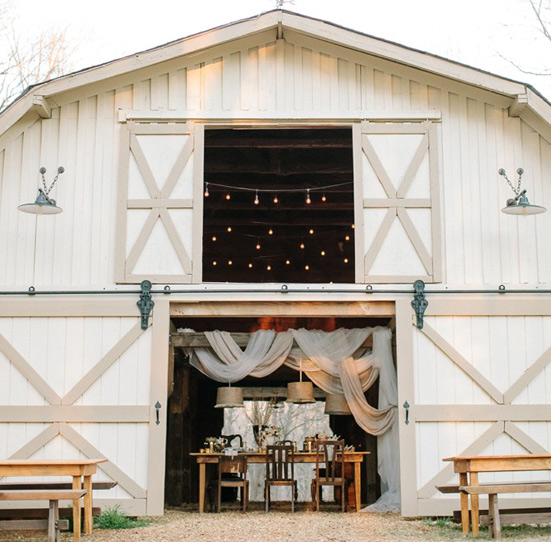 gold winter wedding inspiration