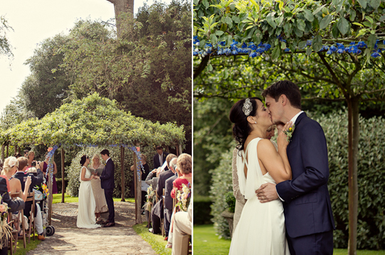 outdoor garden wedding ceremony | Photo by Marianne Taylor outdoor garden wedding ceremony | Photo by Marianne Taylor