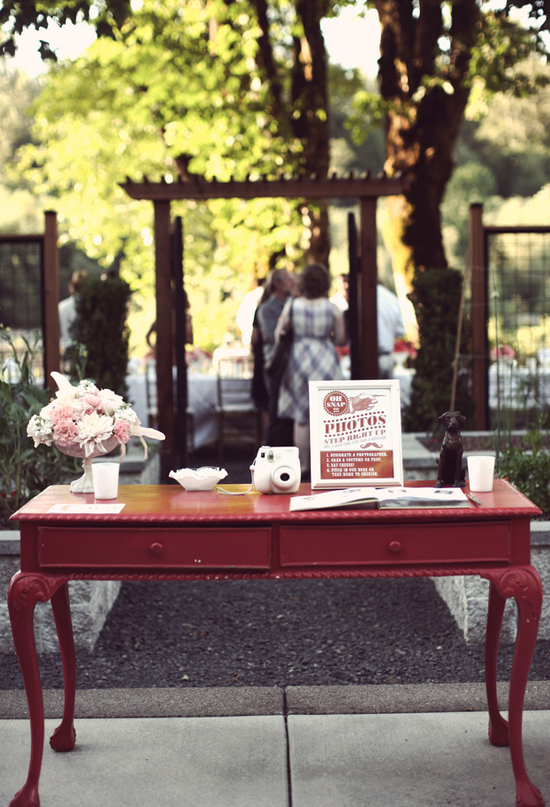 photo guest book | Photo by Anne Nunn Photography photo guest book | Photo by Anne Nunn Photography