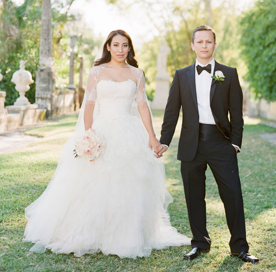 Vera Wang wedding dress and veil | Photo by KT Merry 