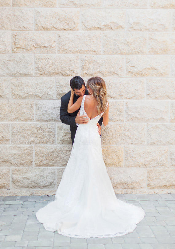 Elegant vineyard wedding | 100 Layer cake Elegant vineyard wedding | 100 Layer cake
