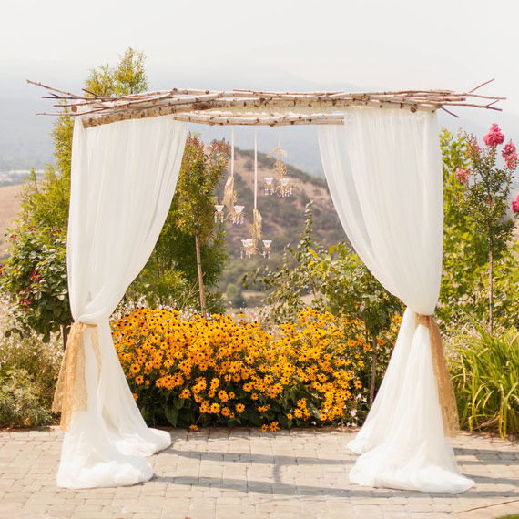 Elegant Vineyard wedding | 100 Layer Cake Elegant Vineyard wedding | 100 Layer Cake