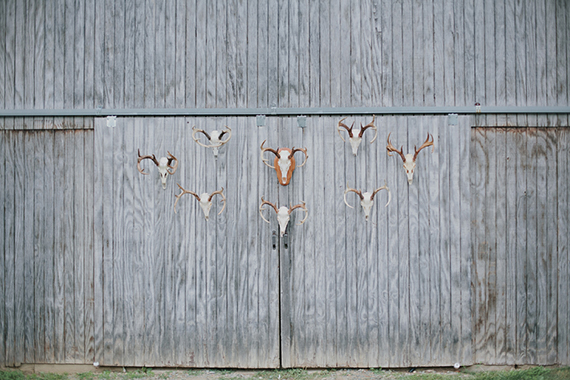 Country Farm wedding | photos by Nicole Roberts | 100 Layer Cake