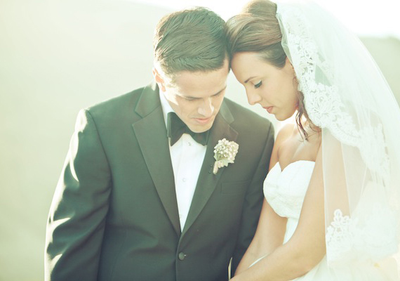 Black tie grooms attire | photos by Anjuli Paschall | 100 Layer Cake