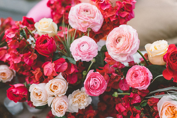 Coastal red and pink wedding ideas | Photo by Anna Delores Photography | Florals by Stella Bloom | Event design by  Love Inc Weddings | Read more -  http://www.100layercake.com/blog/?p=71280