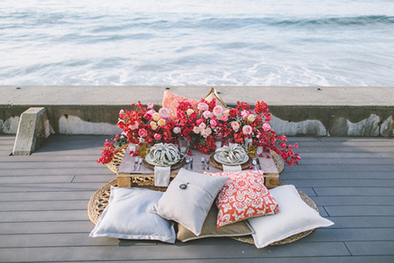 Coastal red and pink wedding ideas | Photo by Anna Delores Photography | Florals by Stella Bloom | Event design by  Love Inc Weddings | Read more -  http://www.100layercake.com/blog/?p=71280