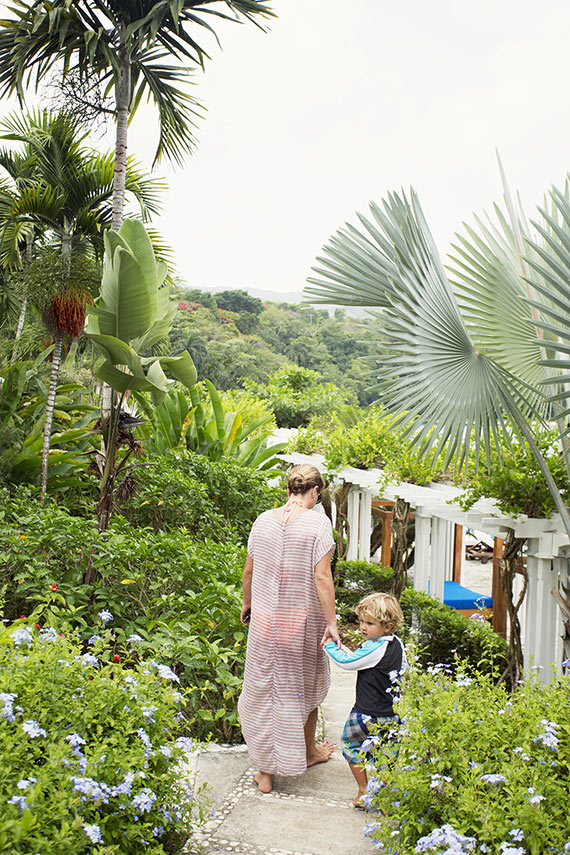 Jamaica Roundhill Hotel and Villas | Photo by Scott Clark | Read more - http://www.100layercake.com/blog/?p=73205