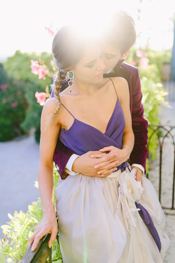 http://www.100layercake.com/blog/wp-content/uploads/2015/03/Modern-Romeo-and-Juliet-wedding-inspiration-25.jpg