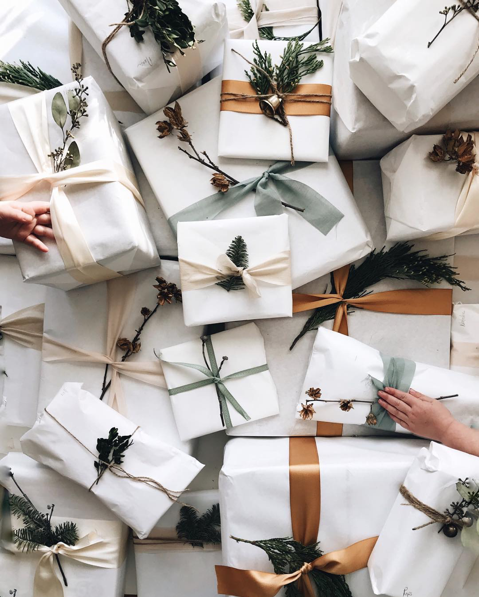 10 minimal modern DIY gift wrap ideas