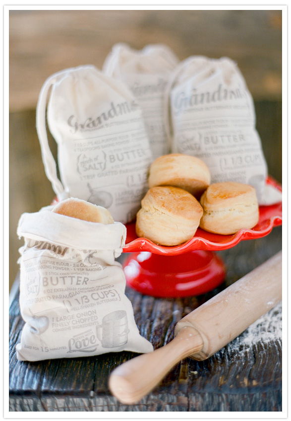 biscuits favors or gifts