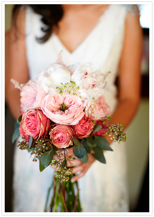 delicate bouquet of pink peonies and roses