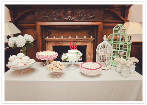 floral cakes dessert table