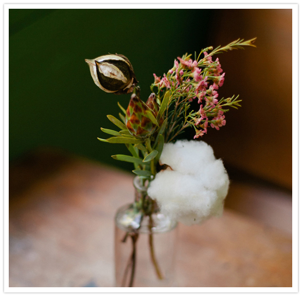 wild flowers and cotton centerpieces