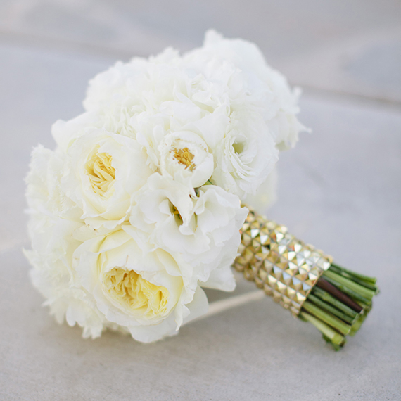 White wedding bouquet | photo by Joielala  | 100 Layer Cake