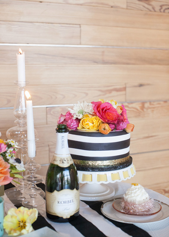 black and white stripe wedding cake | Photos by Cassandra Castaneda | 100 Layer Cake
