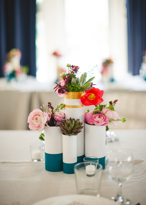Modern floral centerpiece | Photos by EP Love | 100 Layer Cake