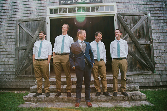 New Hampshire farm wedding | Photo by Emily Delamater Photography | Read more - http://www.100layercake.com/blog/?p=70297
