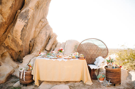 Free People inspired wedding inspiration | Styling and design by Collette Budd of Brier Rose Design | Photo by Daniel Cruz | Read more -  http://www.100layercake.com/blog/?p=74399