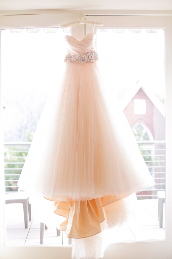 Blush Lazarro wedding dress | Photo by Annabella Charles Photography | Read more - http://www.100layercake.com/blog/?p=73999