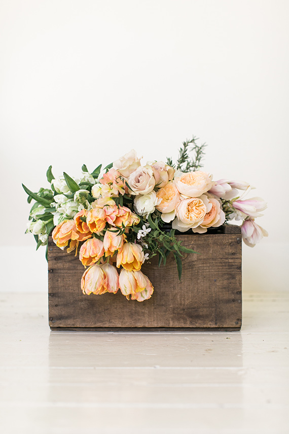 Summer hand tied bouquet idea | Flowers by Finch and Thistle Event Design | Photo by Stephanie Cristalli Photography | 100 Layer Cake