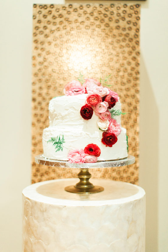 White and floral wedding cake |  Photo by J Bird Photography | Read more - http://www.100layercake.com/blog/?p=76549