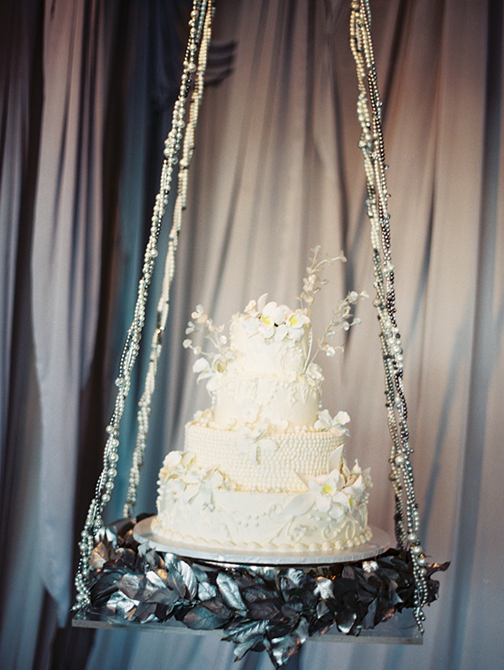 Sea-inspired wedding cake