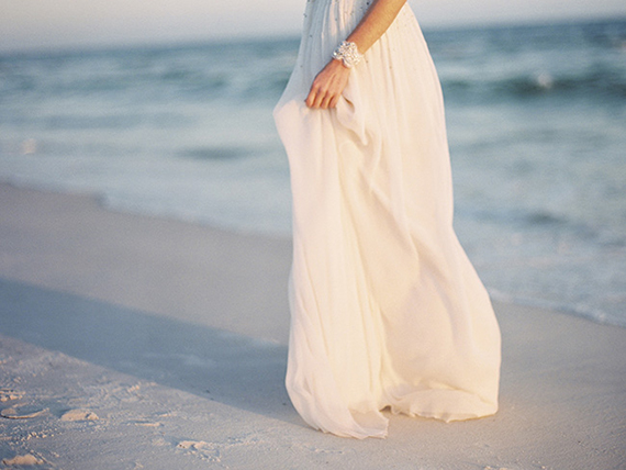 Romantic beach wedding inspiration | Photo by Jennifer Pharr Photography | Read more - http://www.100layercake.com/blog/?p=77292