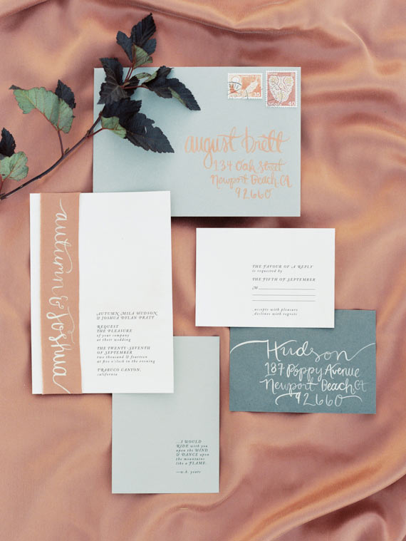 Copper autumn wedding inspiration | Photo by Ashley Kelemen Photography | Read more - http://www.100layercake.com/blog/?p=80054