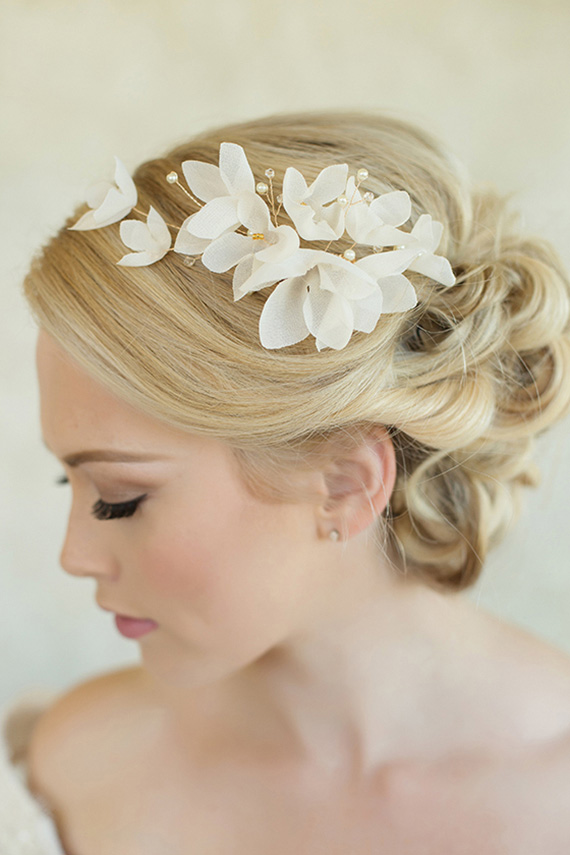 Bridal accessories | Hair Handmade By Sara Kim | Photo by Ashley Bee | Read more - http://www.100layercake.com/blog/wp-content/uploads/2015/03/bridal-accessories-inspiration 