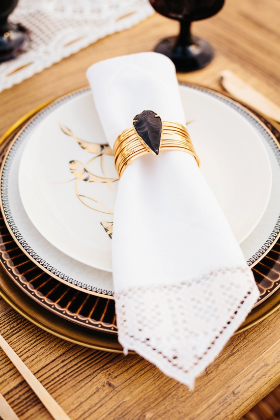 Bohemian bracelet napkin ring |  Photo by Jodee Debes Photography | Read more -  http://www.100layercake.com/blog/wp-content/uploads/2015/04/Desert-Coachella-wedding-inspiration