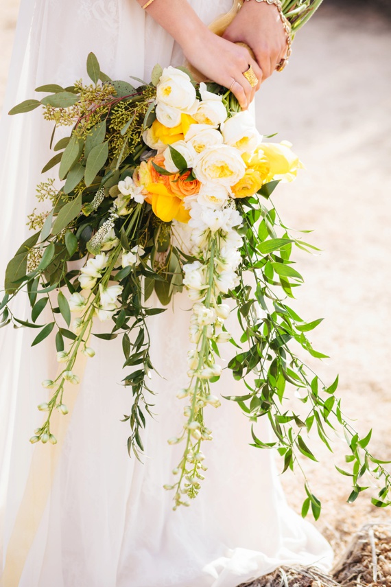 Bohemian bridal bouquet | Photo by Jodee Debes Photography | Read more -  http://www.100layercake.com/blog/wp-content/uploads/2015/04/Desert-Coachella-wedding-inspiration