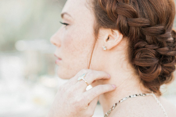 Trumpet and Horn vintage wedding ring | Photo by  Whiskers and Willow Photography  | Read more -  http://www.100layercake.com/blog/wp-content/uploads/2015/04/Desert-wedding-inspiration