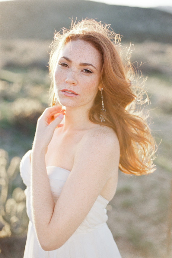 Erin Fader earrings | Photo by  Whiskers and Willow Photography  | Read more -  http://www.100layercake.com/blog/wp-content/uploads/2015/04/Desert-wedding-inspiration
