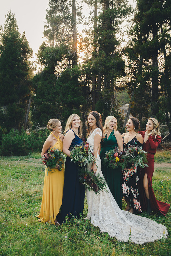 Fall mountain wedding style | Photo by Melissa Gayle