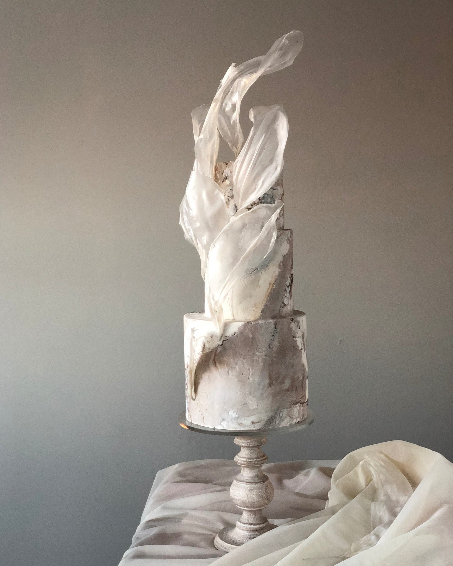 15 fine art sculpture wedding cakes