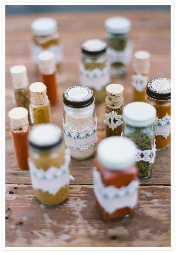 spiced wedding favors