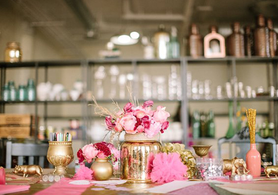 pink and gold table arrangement
