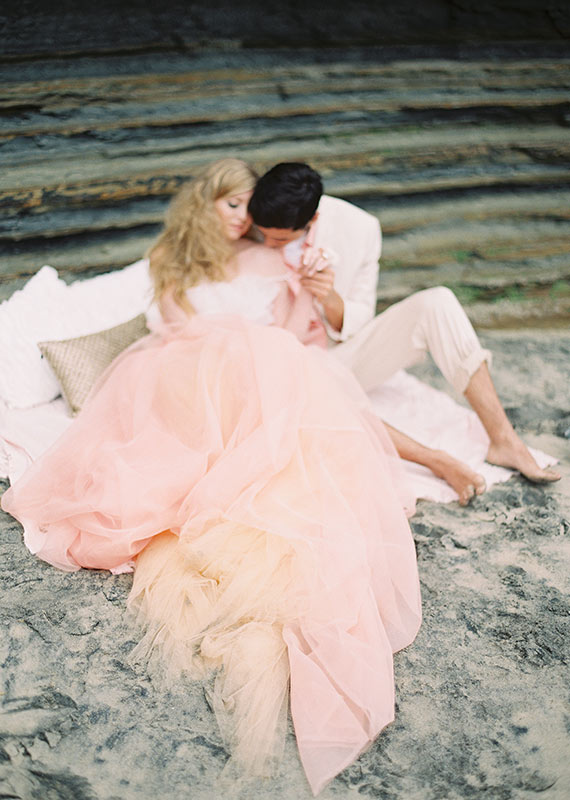 Pink and gold wedding inspiration | photos by Ashley Kelemen | 100 Layer Cake 