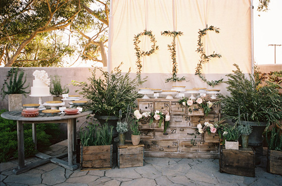 Pie dessert table | Southern California wedding | Photo by Braedon Flynn | Read more - https://www.100layercake.com/blog/?p=67357 